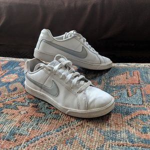 Women's Nike Shoes